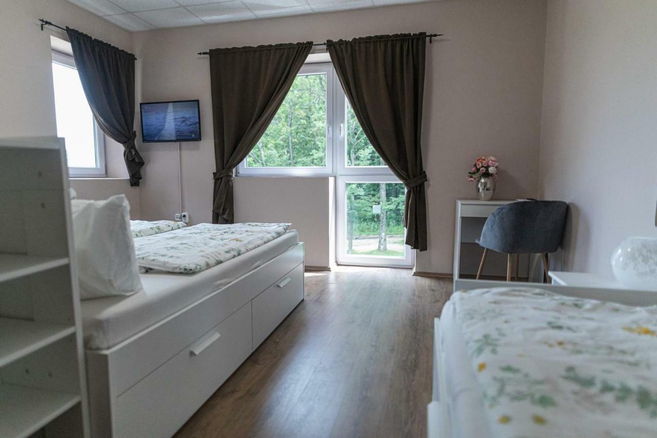 Bonne Chance Restaurant And Hotel Bázakerettye Kültér fotó