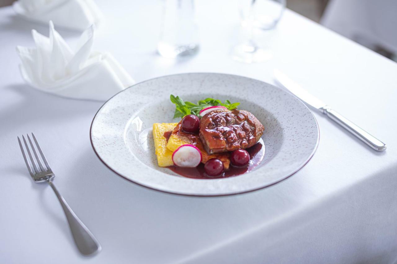 Bonne Chance Restaurant And Hotel Bázakerettye Kültér fotó