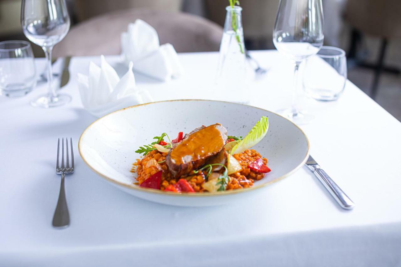 Bonne Chance Restaurant And Hotel Bázakerettye Kültér fotó